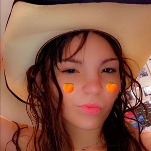 Meet your Posher, Kylee